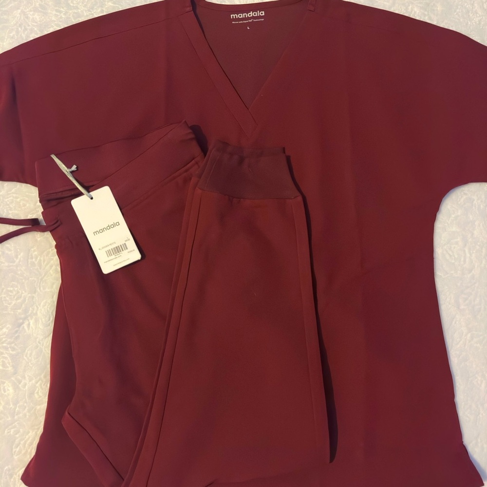Mandala Large Scrub Set